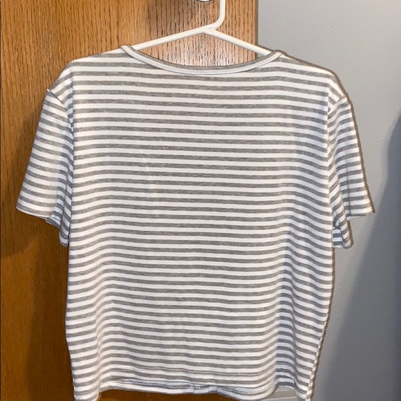 Crop top - Picture 2 of 3